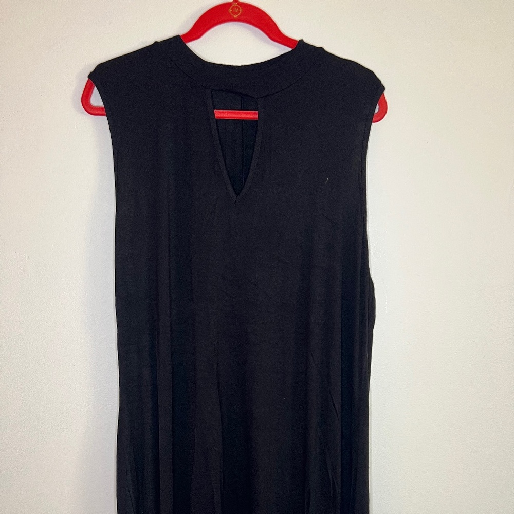 Black Sleeveless Knit Dress